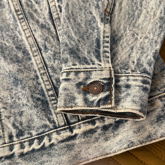 80’s Vintage Levi’s Jacket - Picture 3 of 6